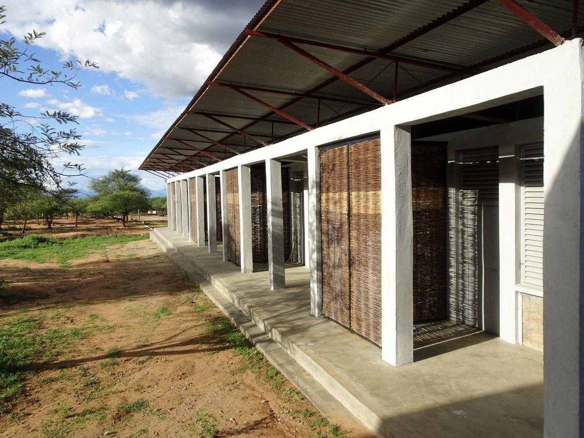 Asilong School ©The Journal of the American Institute of Architects)