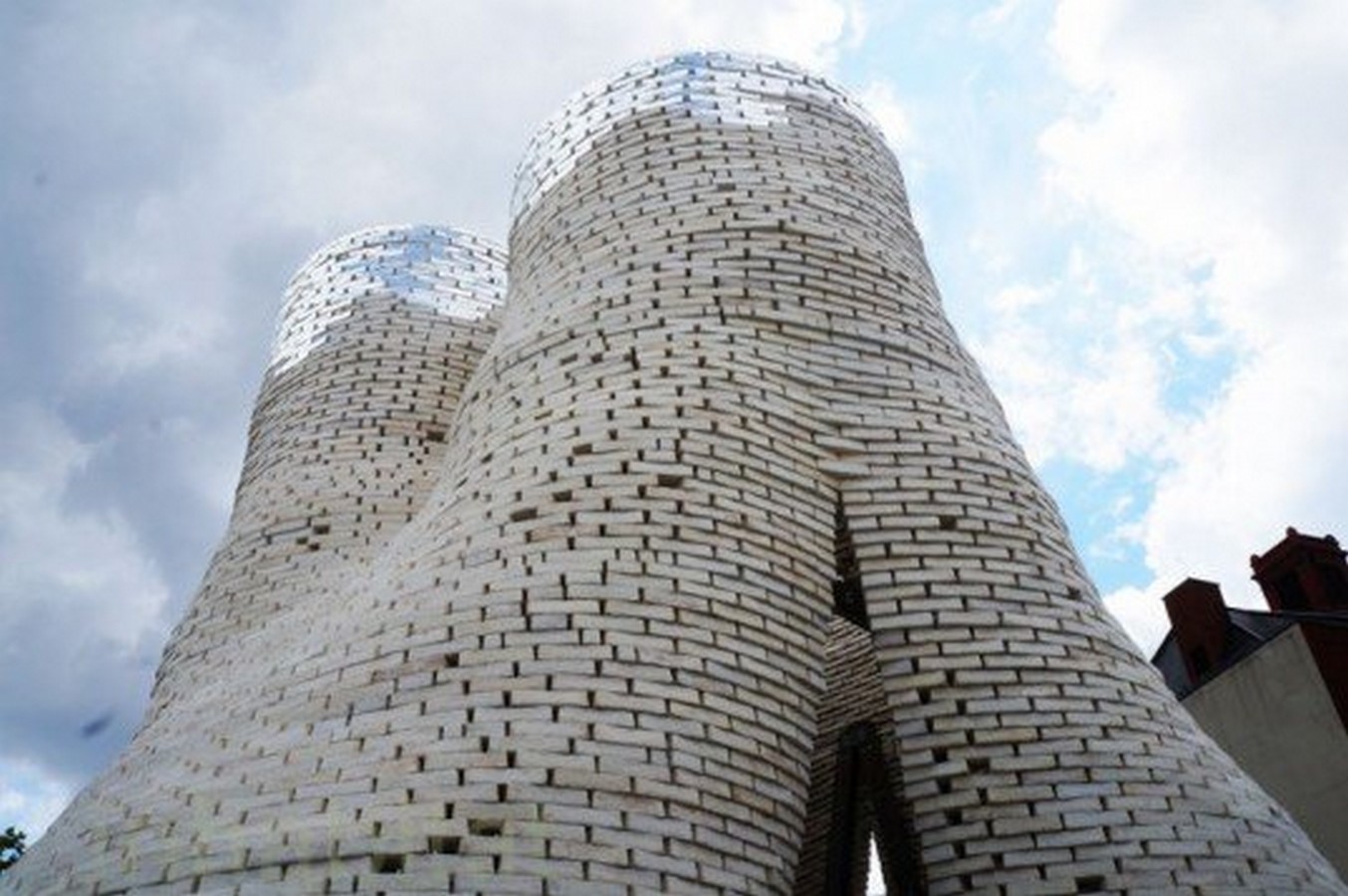 10 Sustainable Materials Every Architect Must Know -Mycelium - Sheet1