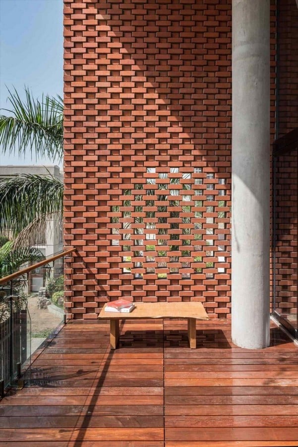 How can elements of vernacular architecture lower the cost of construction in cities - Sheet1