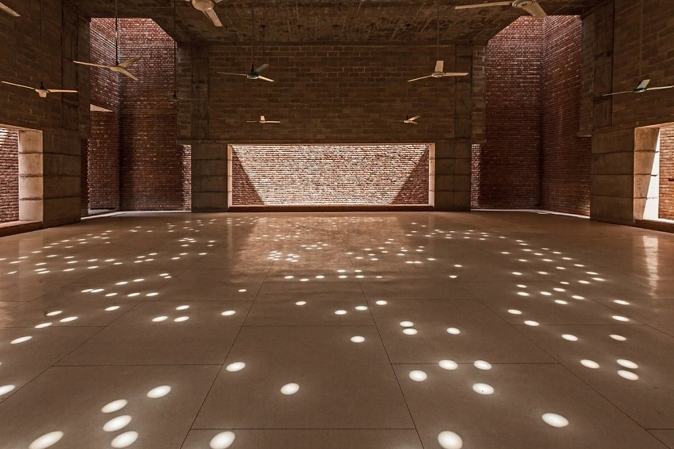 Bait Ur Rouf Mosque, Bangladesh | Marina Tabassum - Sheet2
