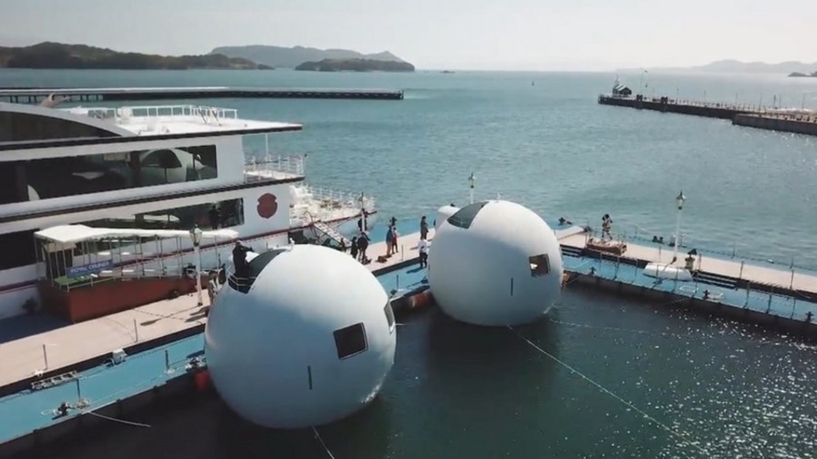 Floating Hotel Pod - Sheet2
