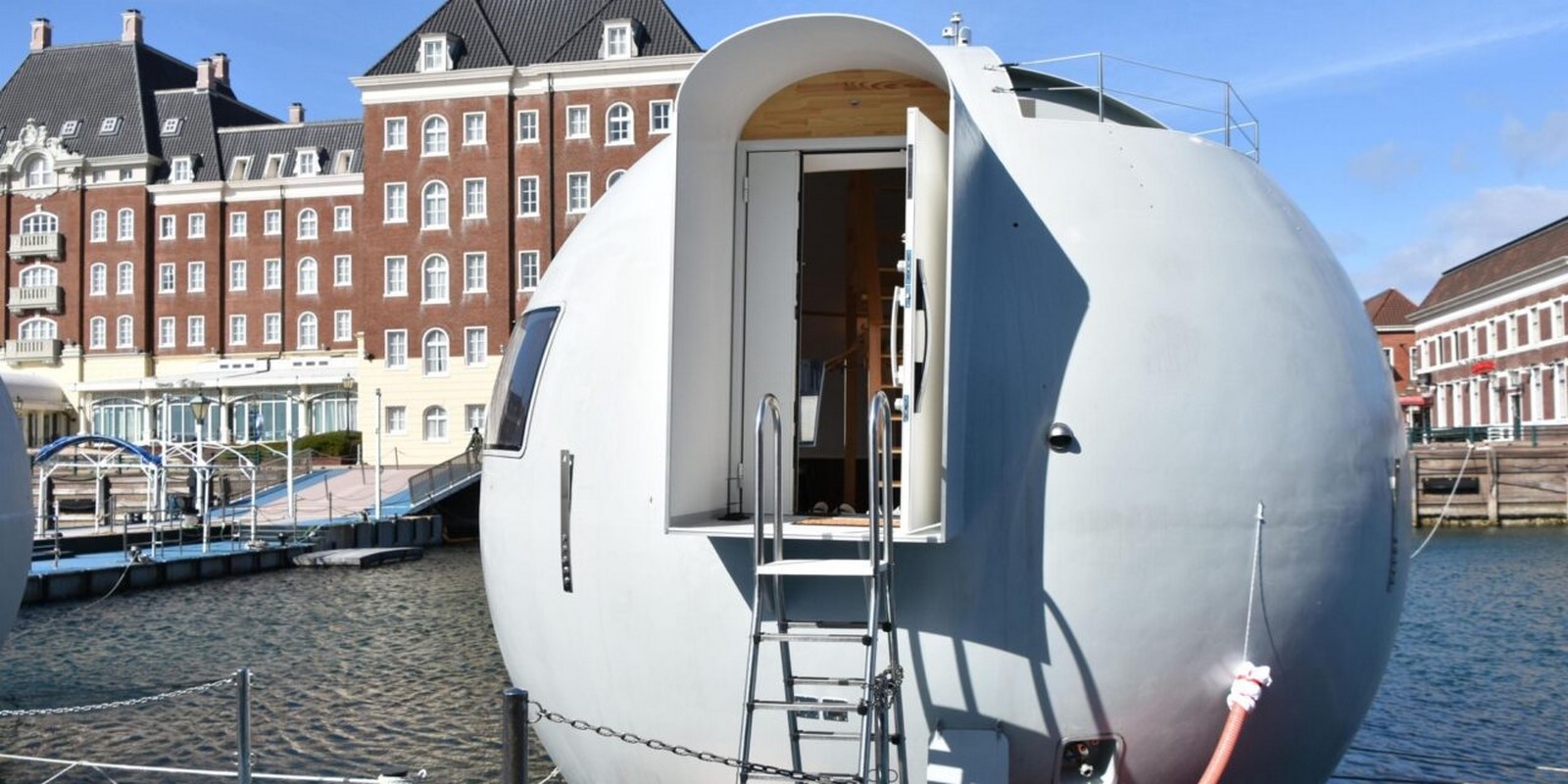 Floating Hotel Pod - Sheet3