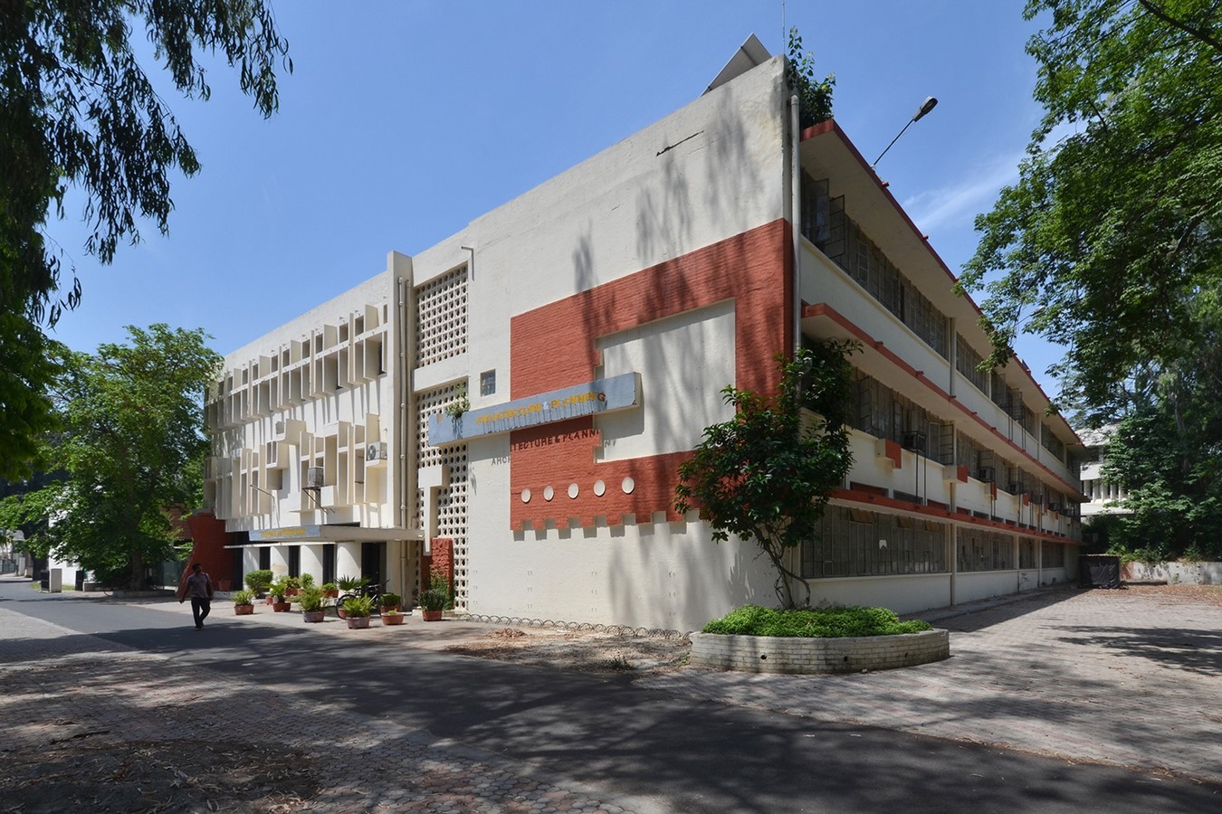Indian Institute of Technology, Roorkee- Sheet2