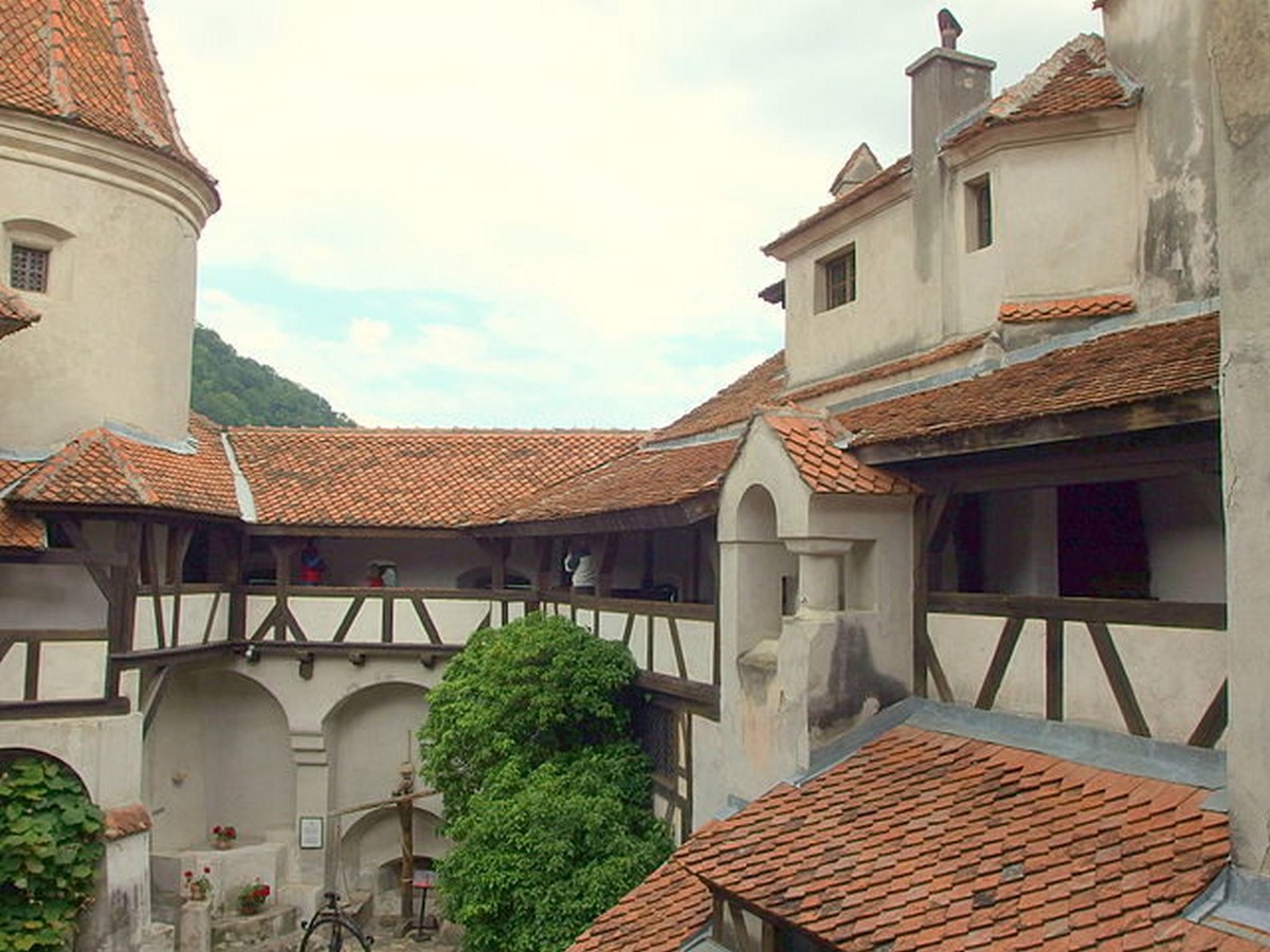 10 Things you did not know about Bran Castle - Sheet8