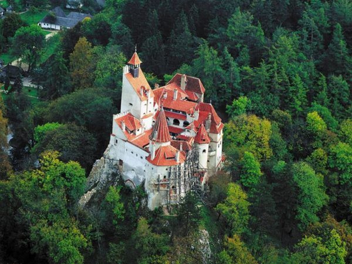 10 Things you did not know about Bran Castle - Sheet1
