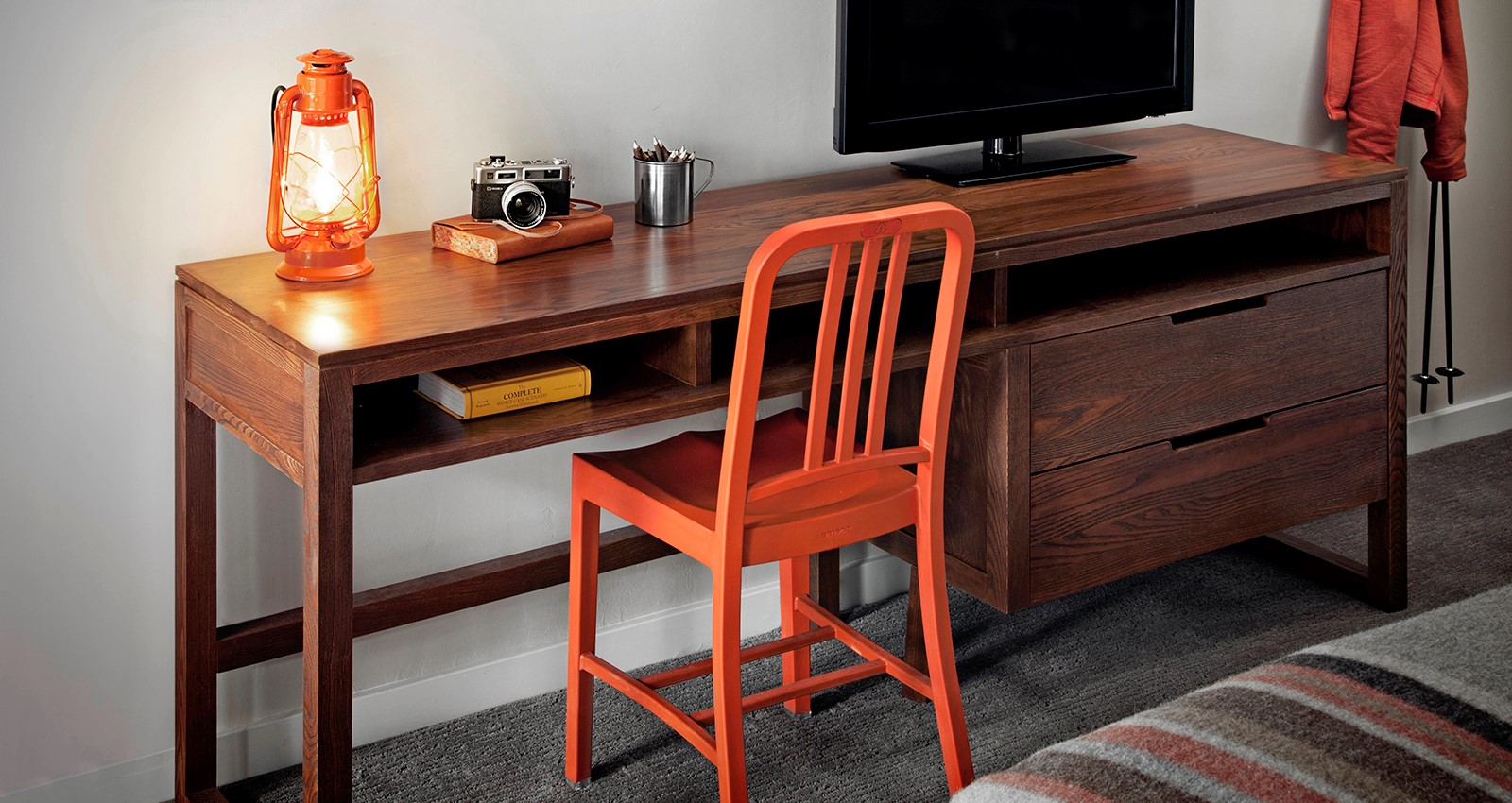 111 Navy collection: Emeco + Coca-cola - 2