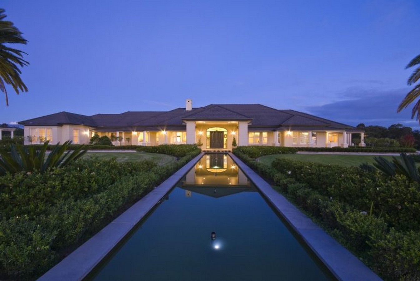 Chateau Architects + Constructores