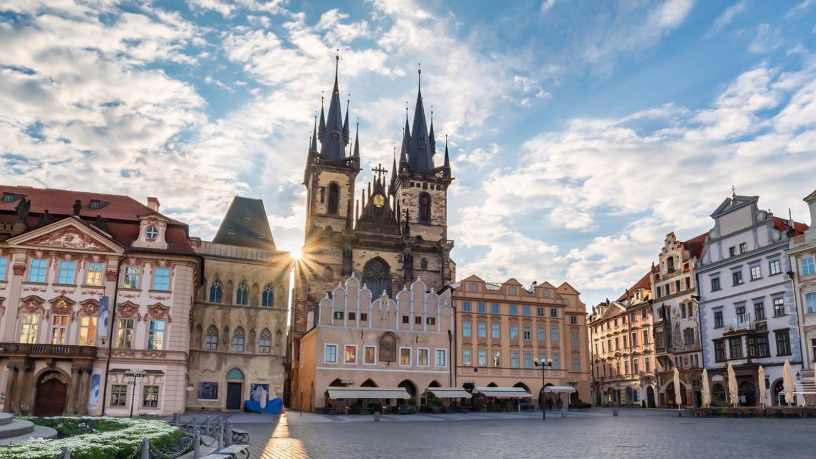 Architectural styles that can be seen in Prague - Sheet4
