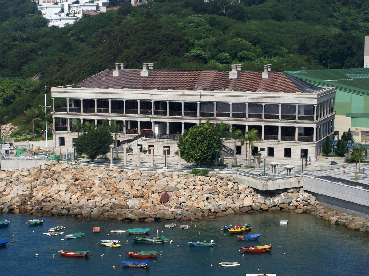 The different cultures in Hong Kong and how they influence local architecture - Sheet5