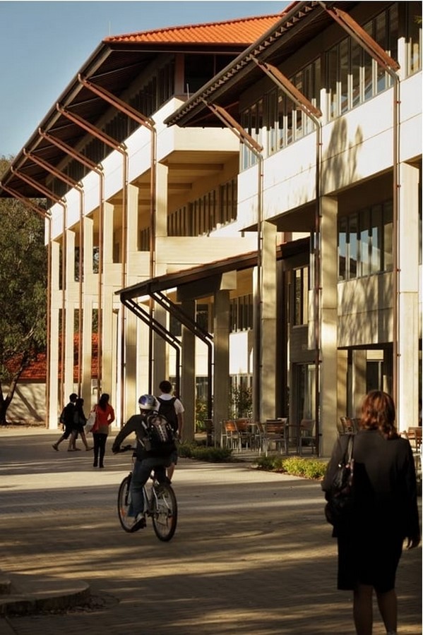 THE UNIVERSITY OF WESTERN AUSTRALIA - BARRY J MARSHALL LIBRARY - Sheet1