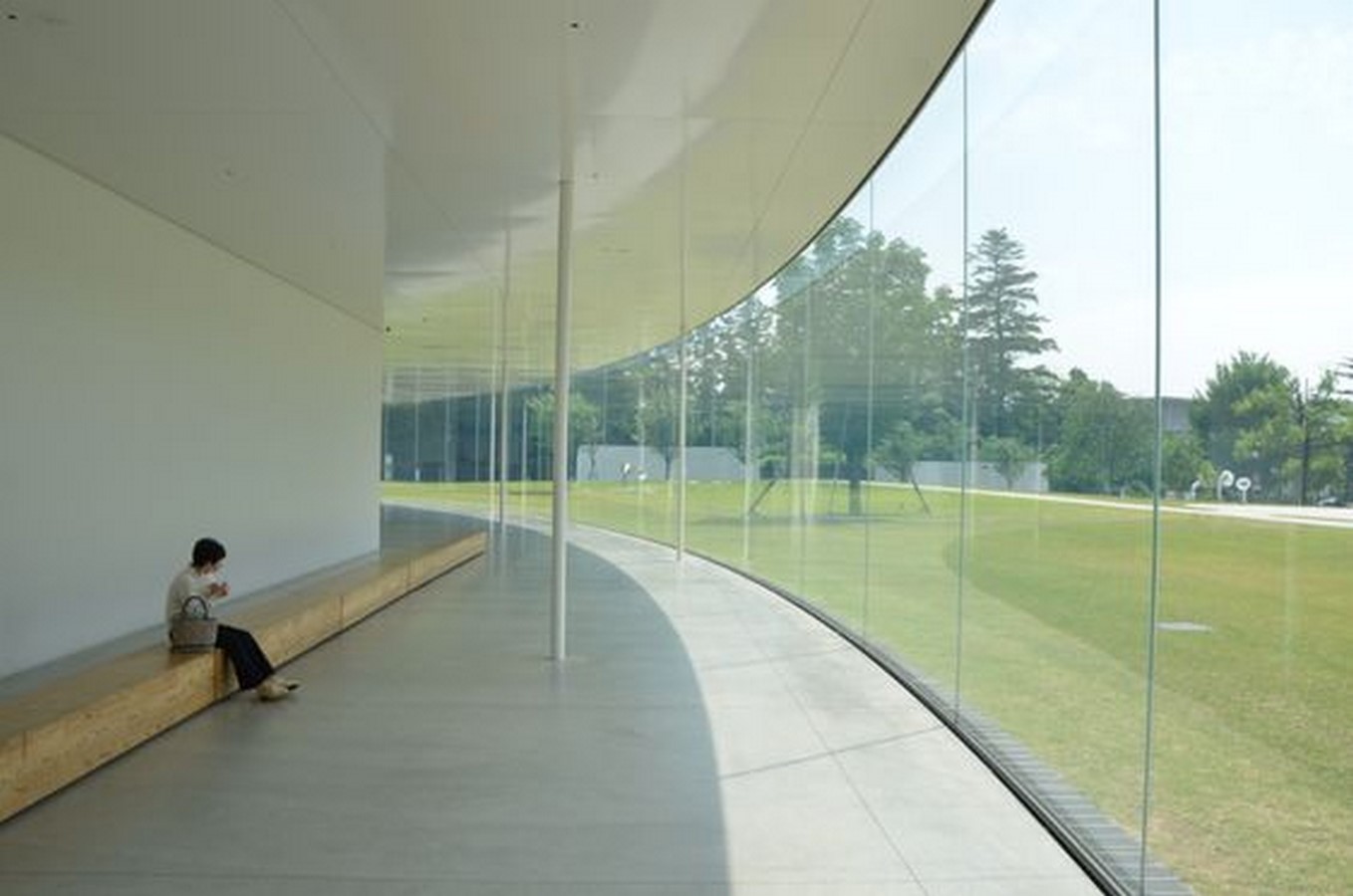 21st Century Museum of Contemporary Art, Kanazawa by Kazuyo Sejima and Ryue Nishizawa- Museum open to the city like a park - Sheet7