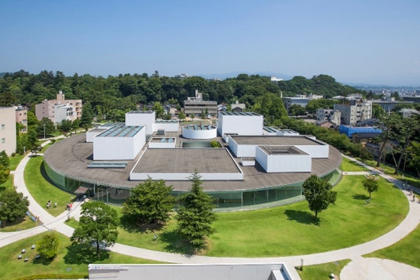 21st Century Museum of Contemporary Art, Kanazawa by Kazuyo Sejima and Ryue Nishizawa- Museum open to the city like a park - Sheet4