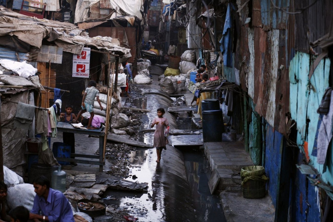 Contrast in the cityscape of Mumbai - Sheet7