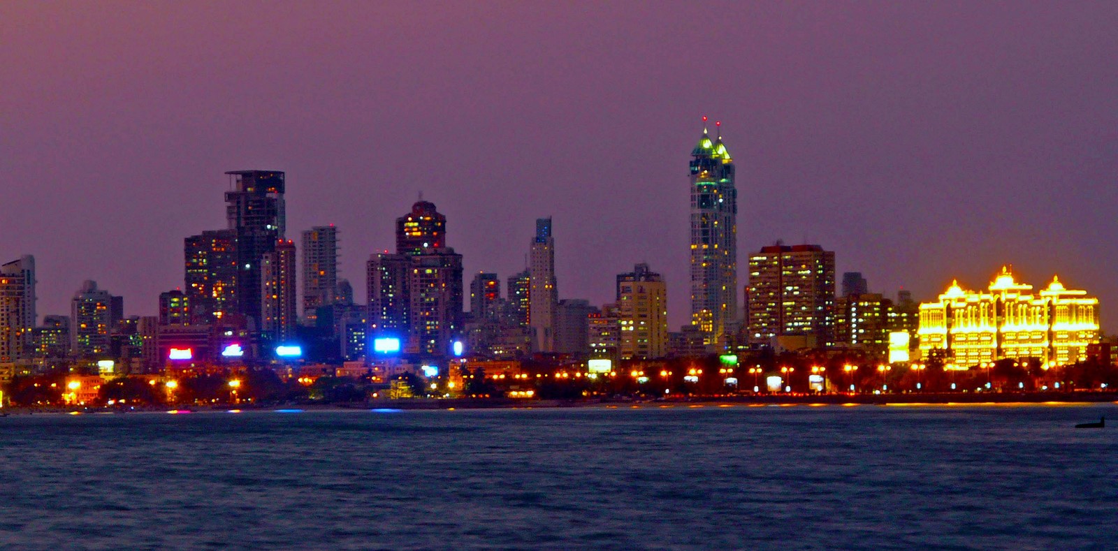 Contrast in the cityscape of Mumbai - Sheet8