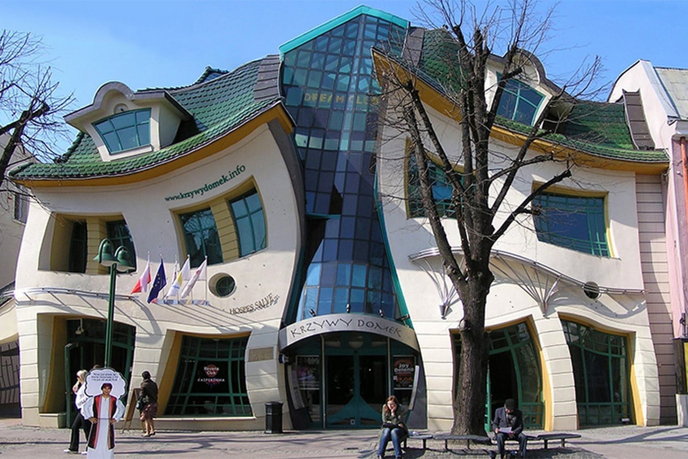 The Crooked House by Szotynscy and Zalenski - Sheet3