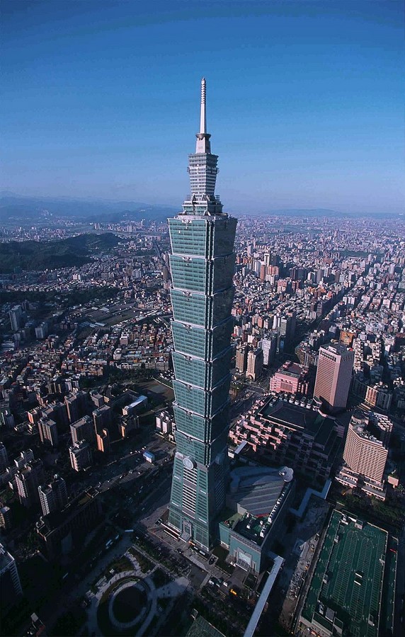 Taipei 101, Taiwan, designed by C.Y. Lee and C.P. Wang ©en.wikipedia.org