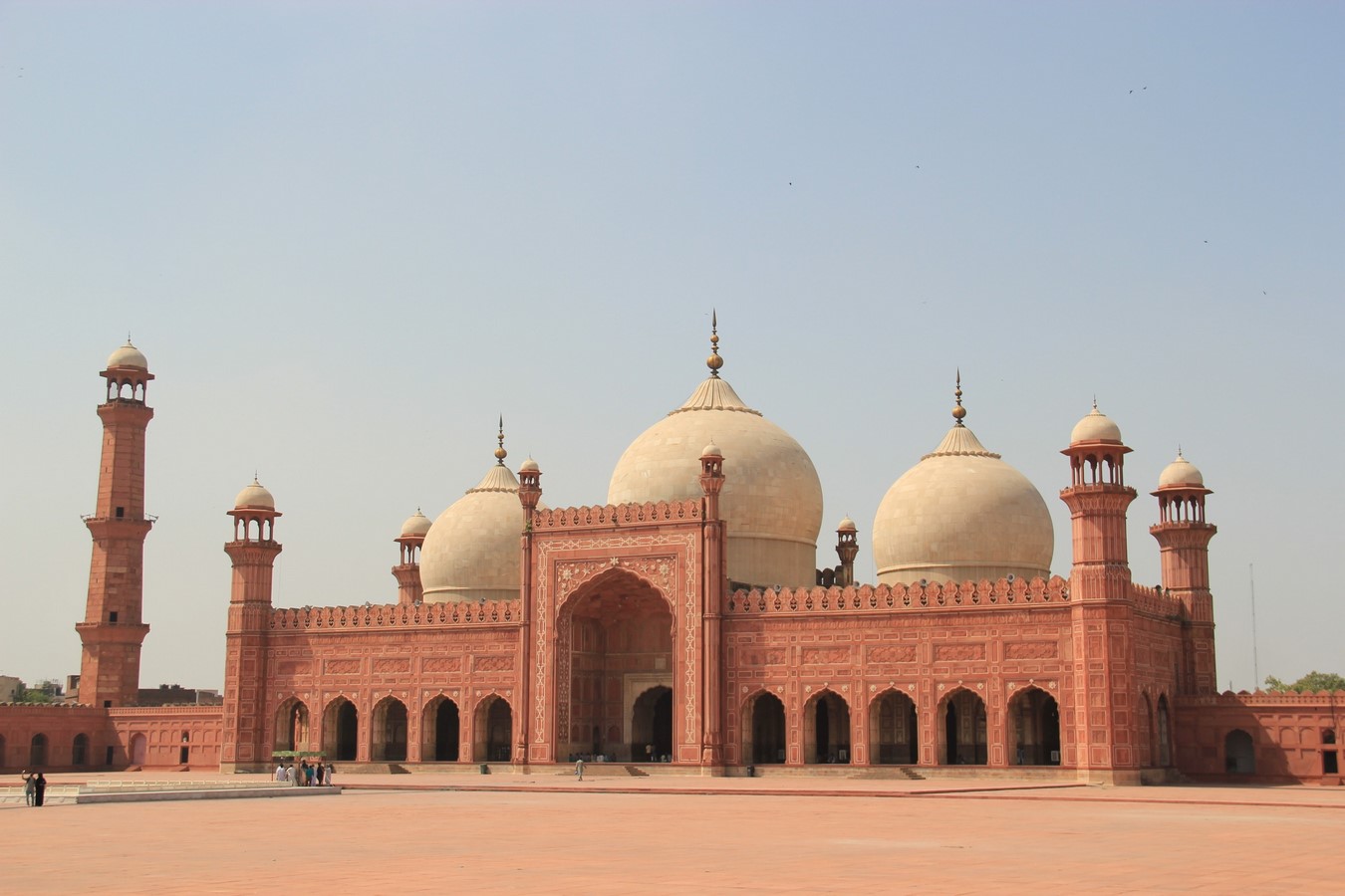 Famous building - Badshahi mosque, Pakistan - Sheet1