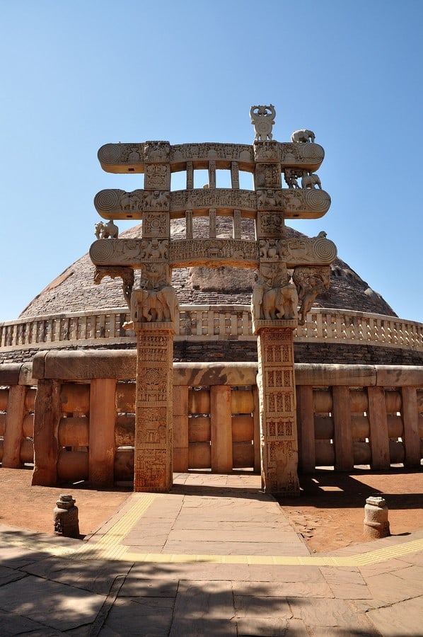 Famous building - Sanchi Stupa, India - Sheet1