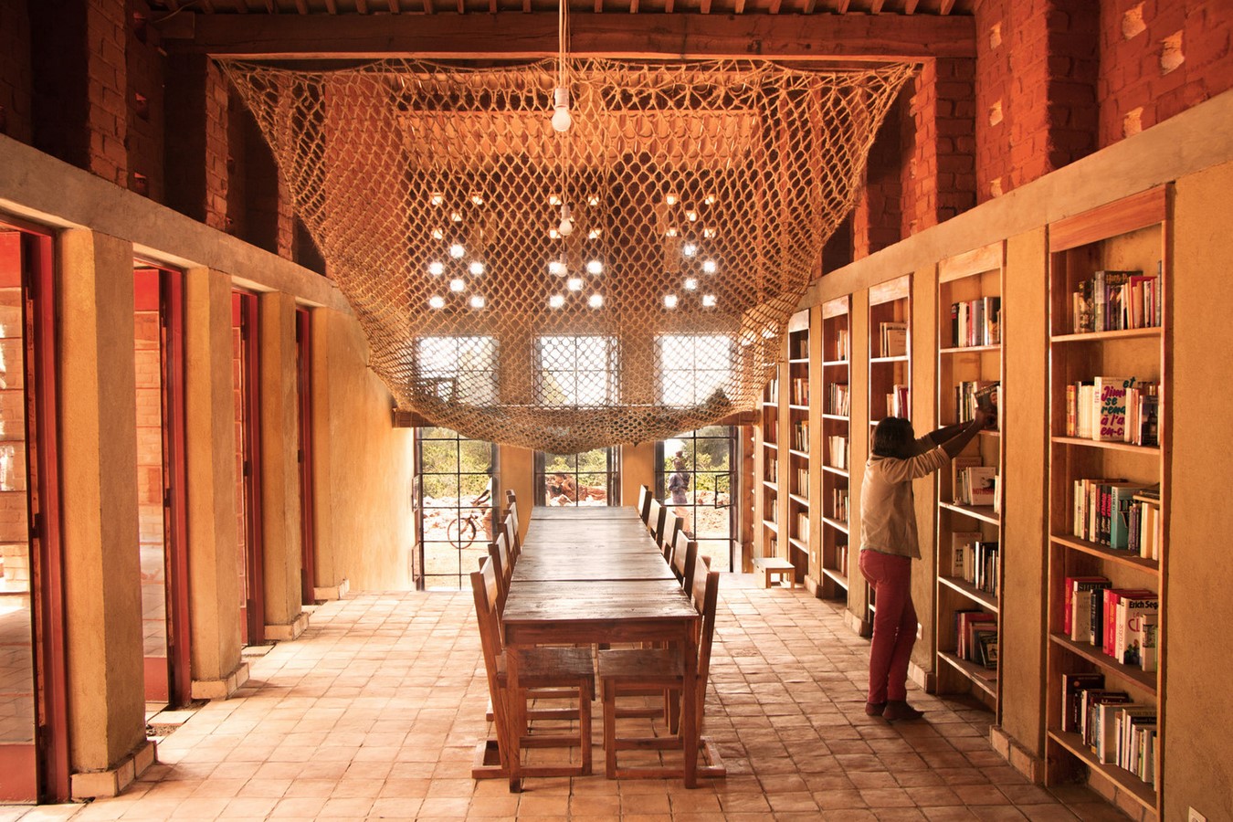 10 Stunning examples of Earth Architecture around the world