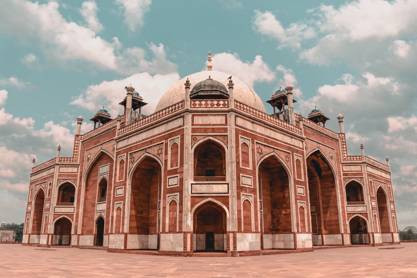 8 Cities in India where Islamic influence on architecture is evident - Sheet1