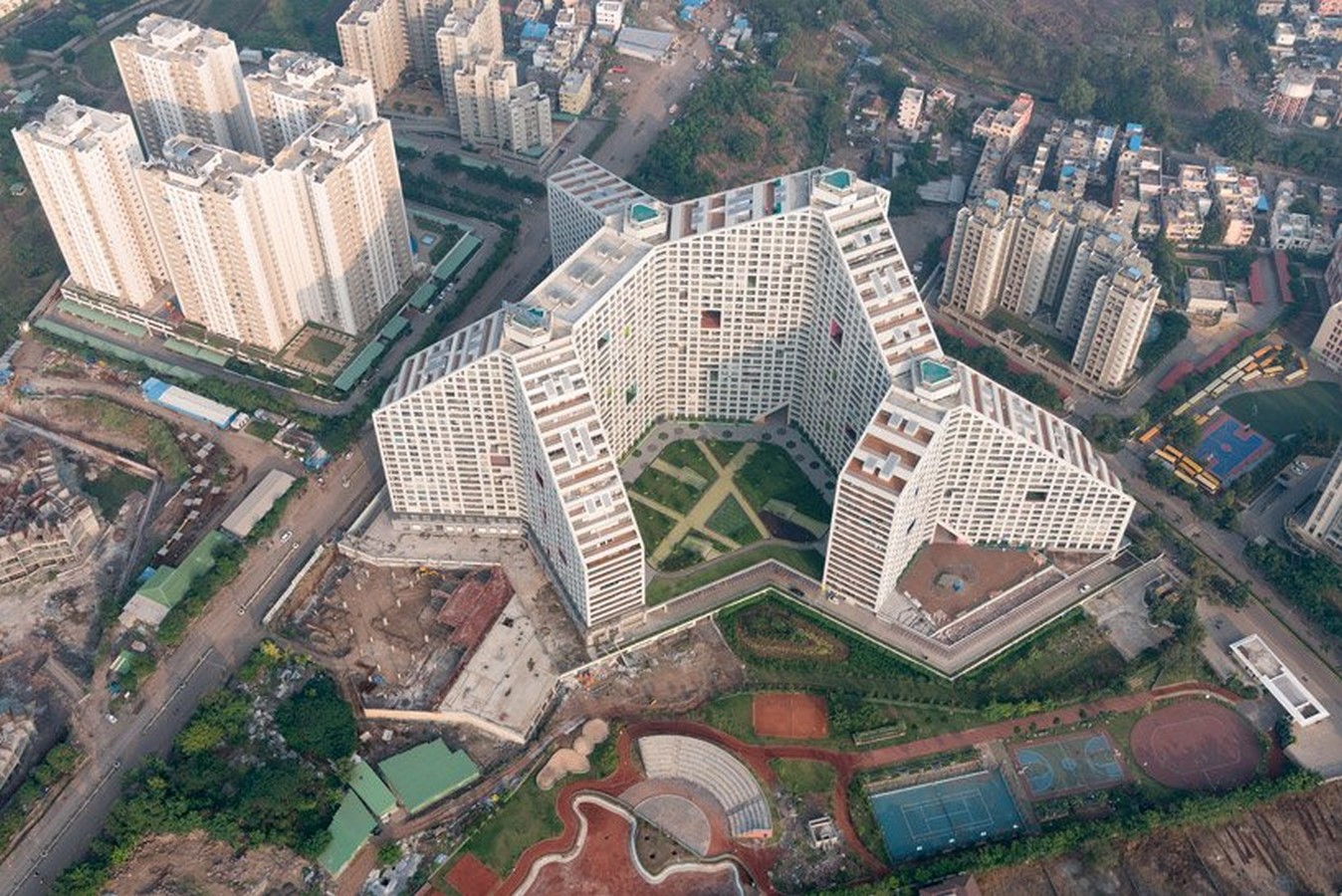 Amanora Future Towers - Shee2t