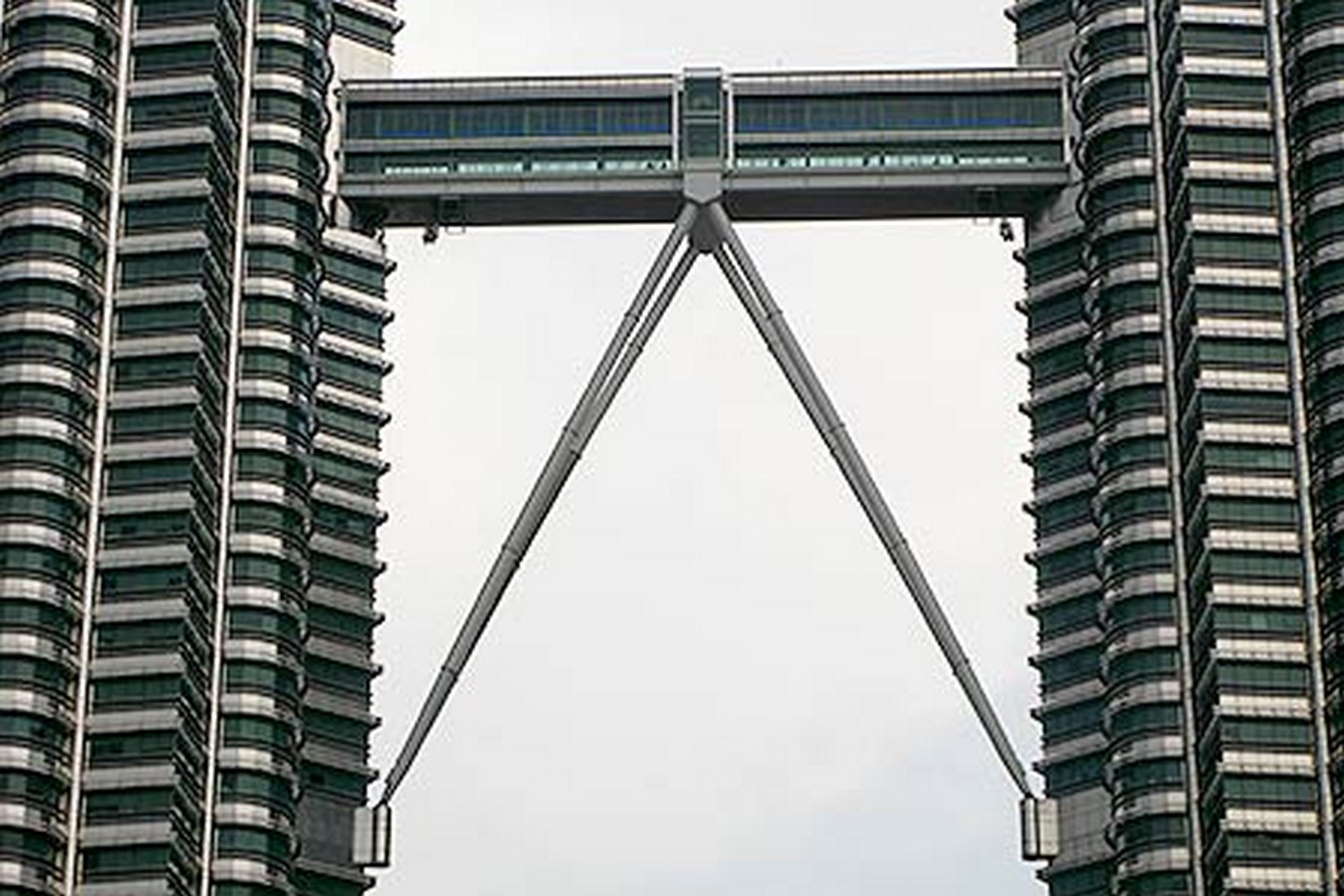 Earthquake Resistant Building Techniques - Petronas Twin Tower, Malaysia - Sheet1