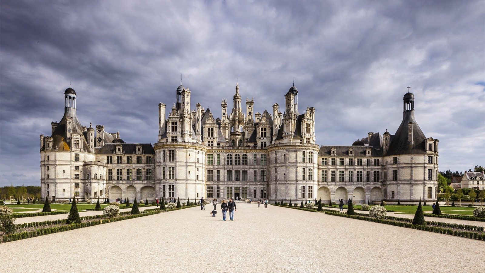 Renaissance Architecture - Château de Chambord, Loire Valley (c.1519) - Sheet1