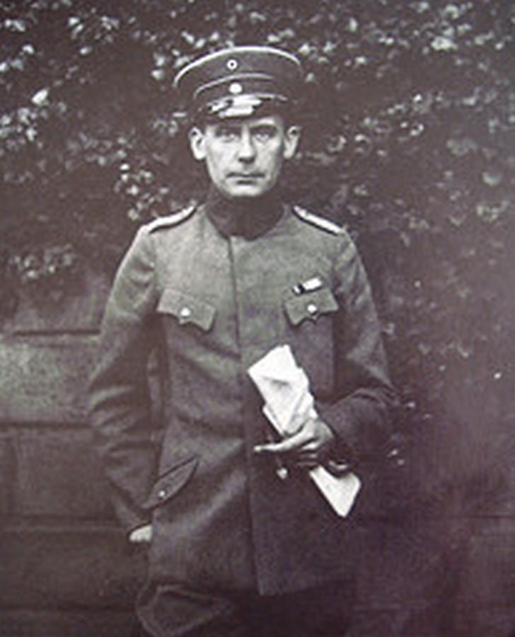 10 Things you did not know about Walter Gropius - Sheet5