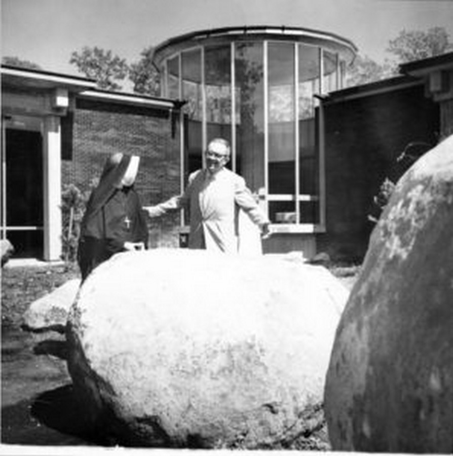10 Things you did not know about Robert Venturi - Sheet6