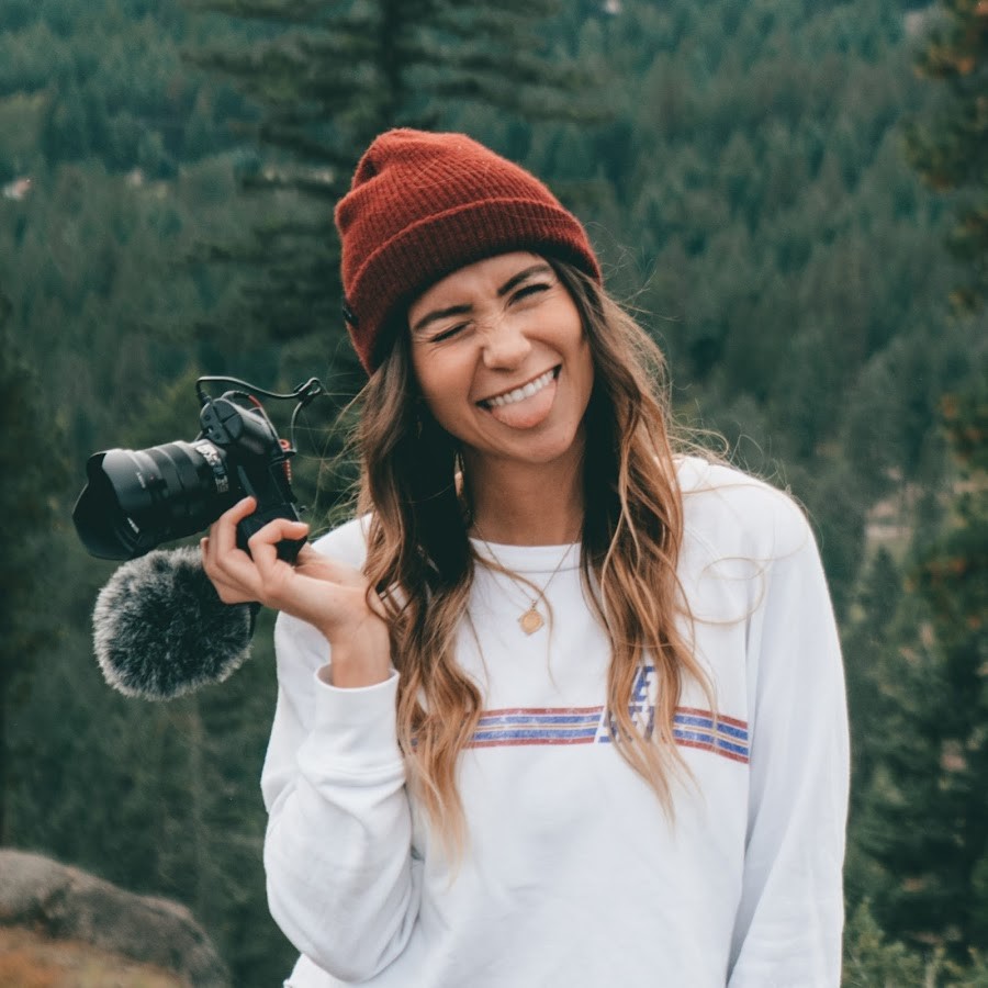 10 travelling youtubers that architects must follow! - Sheet7