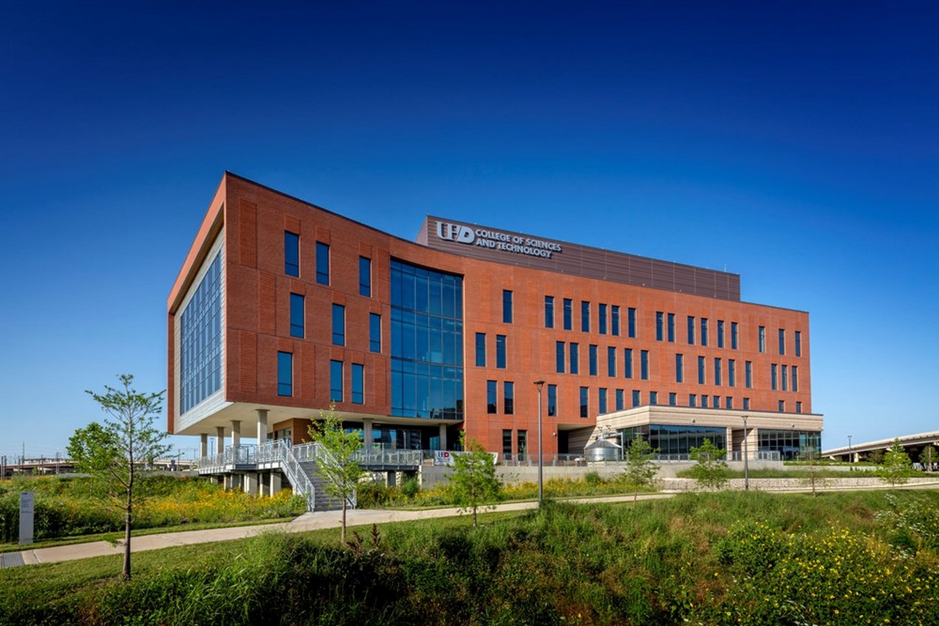 UNIVERSITY OF HOUSTON – DOWNTOWN SCIENCES AND TECHNOLOGY BUILDING - Sheet2