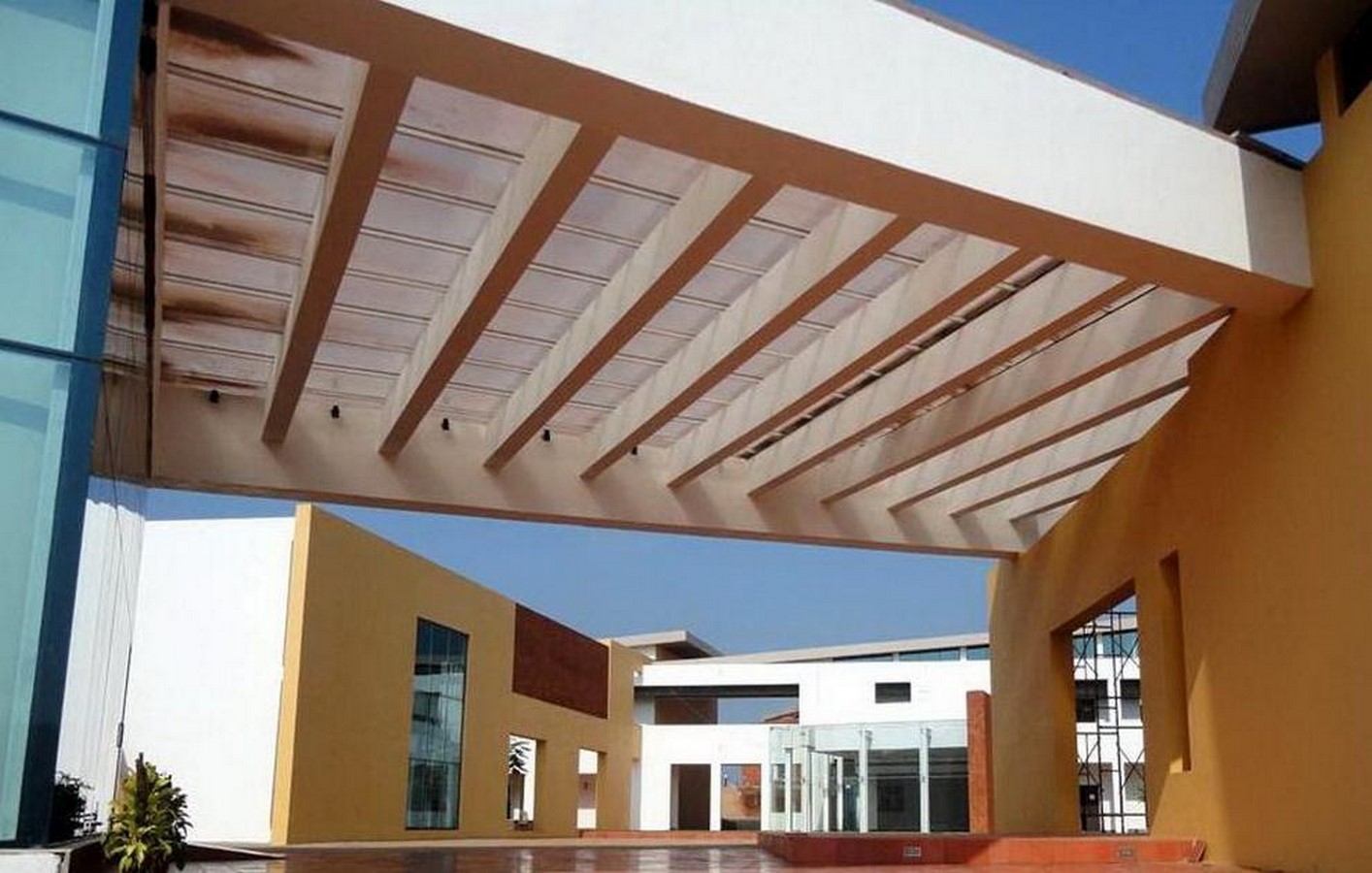 Goa institute of management by Brinda Somaya: Bridge between traditional and conventional design - Sheet6