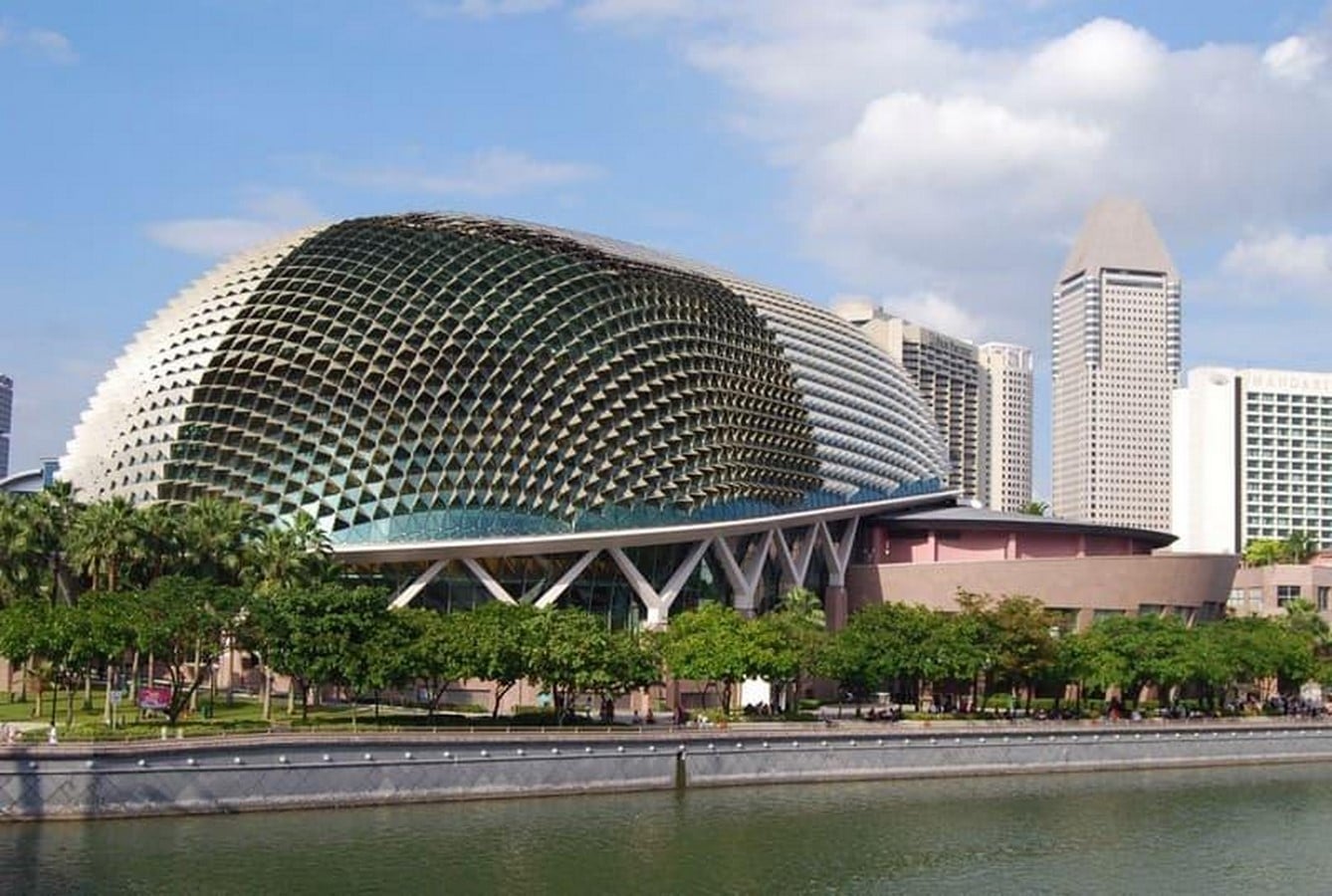 Examples of Biomimicry used in climate responsive architecture - Sheet7