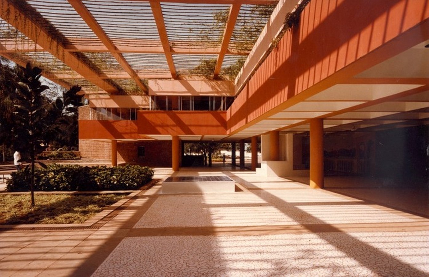10 Famous influential architects who never won a Pritzker - Sheet8