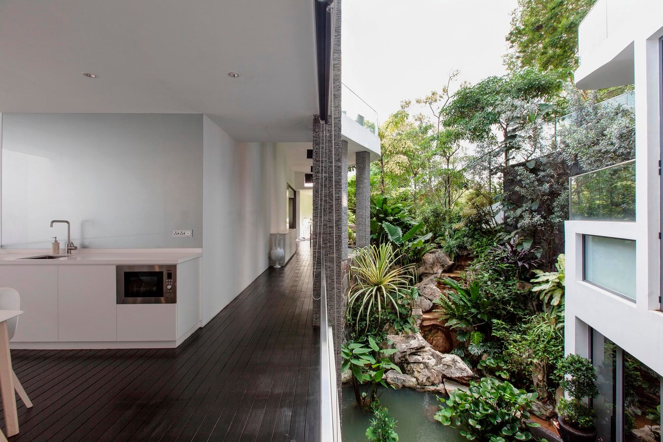 Fluidity on the Hill by Aamer Architects - Sheet6