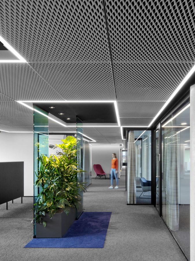 Woerwag Headquarters by Ippolito Fleitz Group - Sheet10