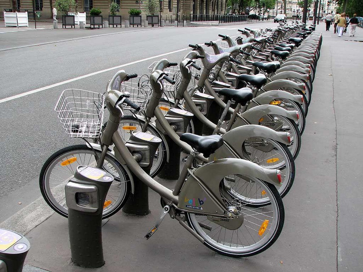 Bike-sharing systems - Paris, Mumbai, London- sheet1