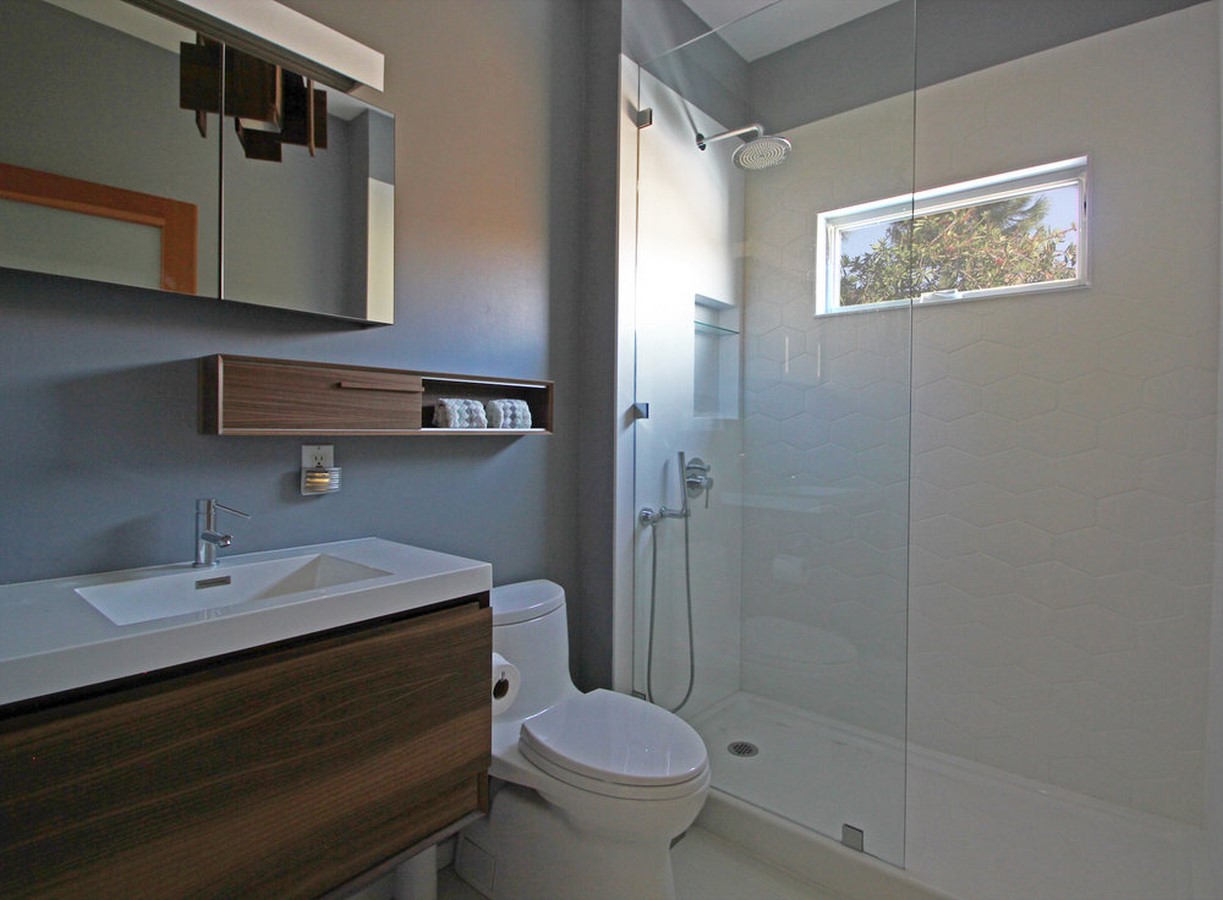 Simple modern bathroom- sheet1