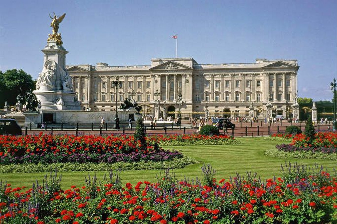 Buckingham Palace by John Nash- Home to the Monarchs- sheet9