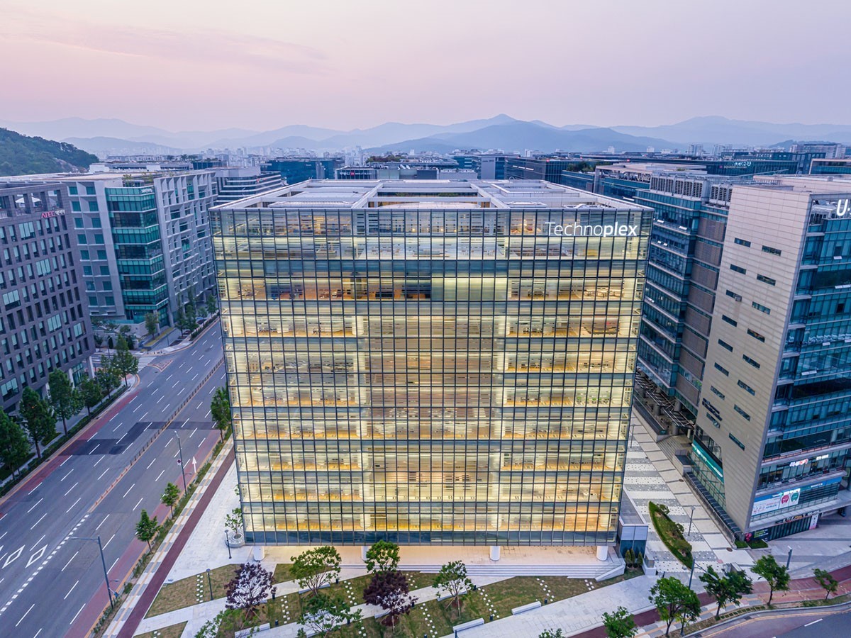 Hankook Technoplex On The Outskirts Of Seoul completed by Foster + Partners - Sheet1