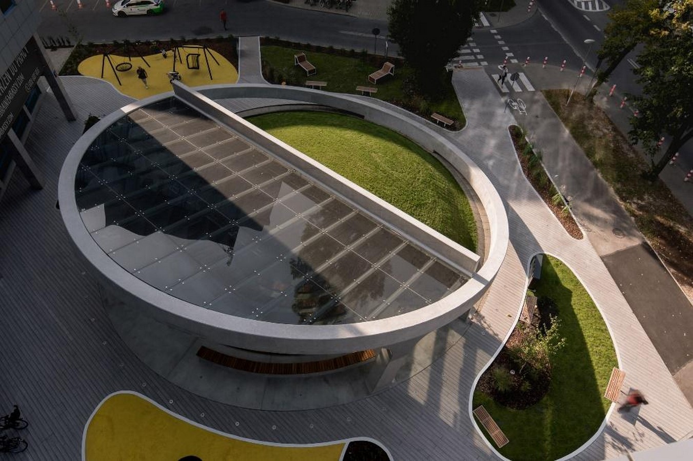 A concrete amphitheater as an 'open, democratic space' in Warsaw designed by Lina - Sheet3