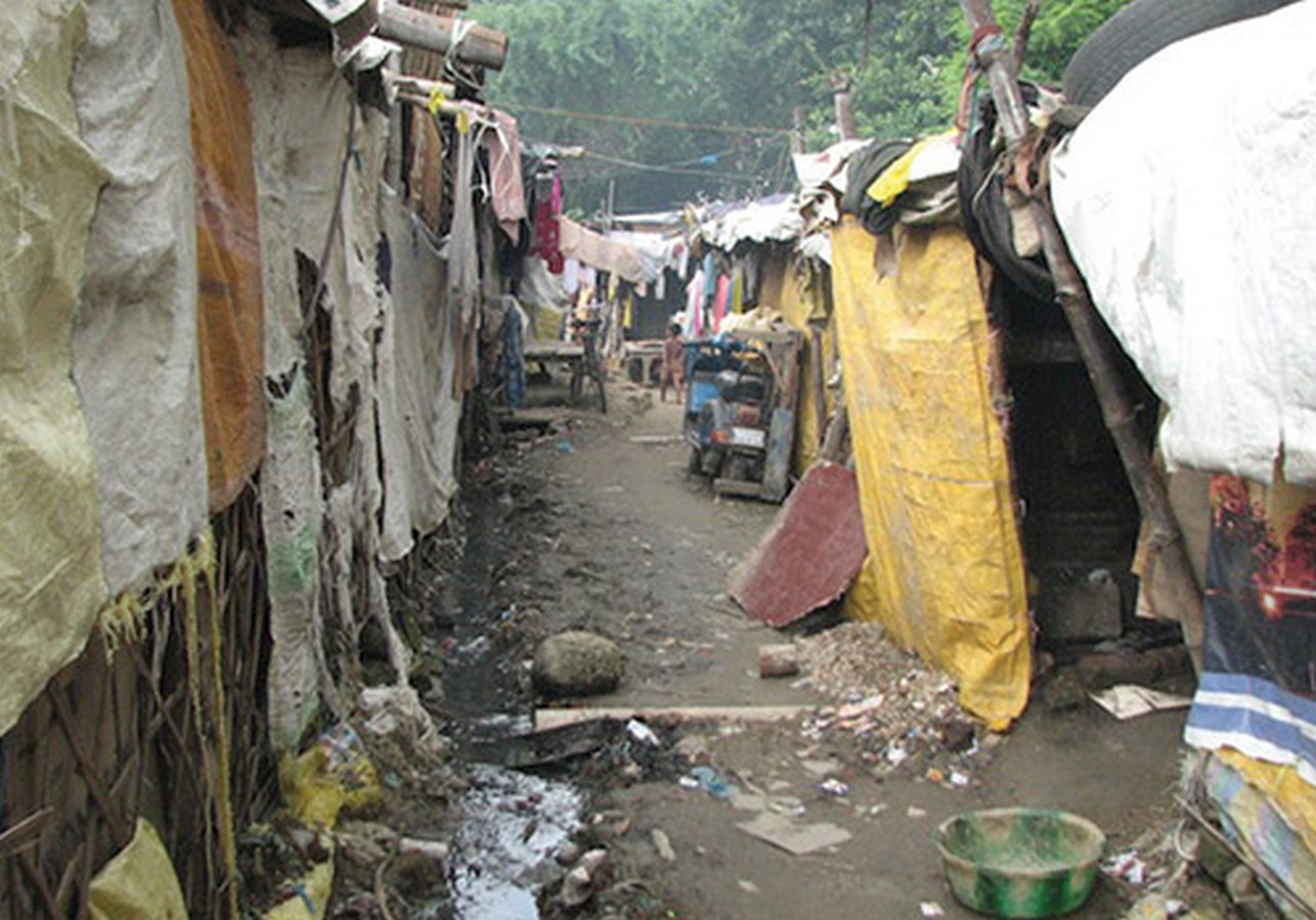 10 Metropolitan cities with slums 