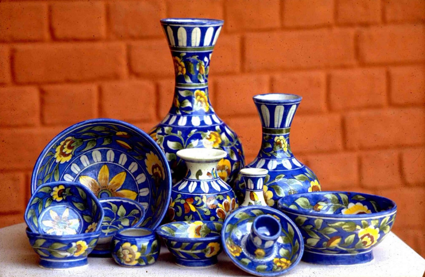 10 Unknown Handicrafts of Rajasthan -BLUE POTTERY - Sheet1