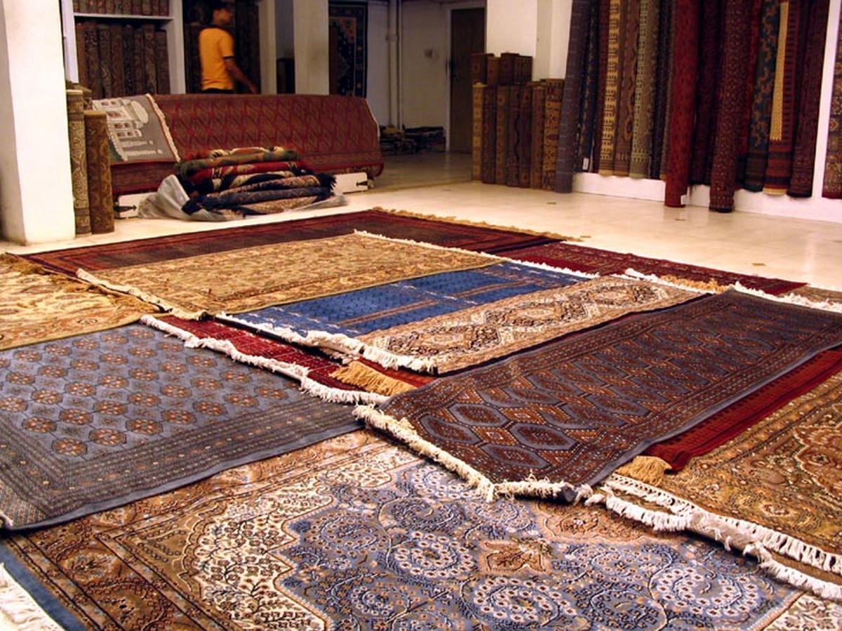 10 Unknown Handicrafts of Rajasthan - CARPETS AND RUGS - Sheet1