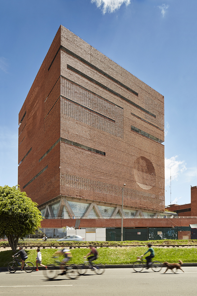 Santa Fe de Bogotá Foundation: - Sheet1