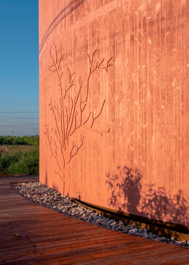 Sculptural 'peach hut' pavilion built as part of community center in rural China by Atelier Xi - Sheet3