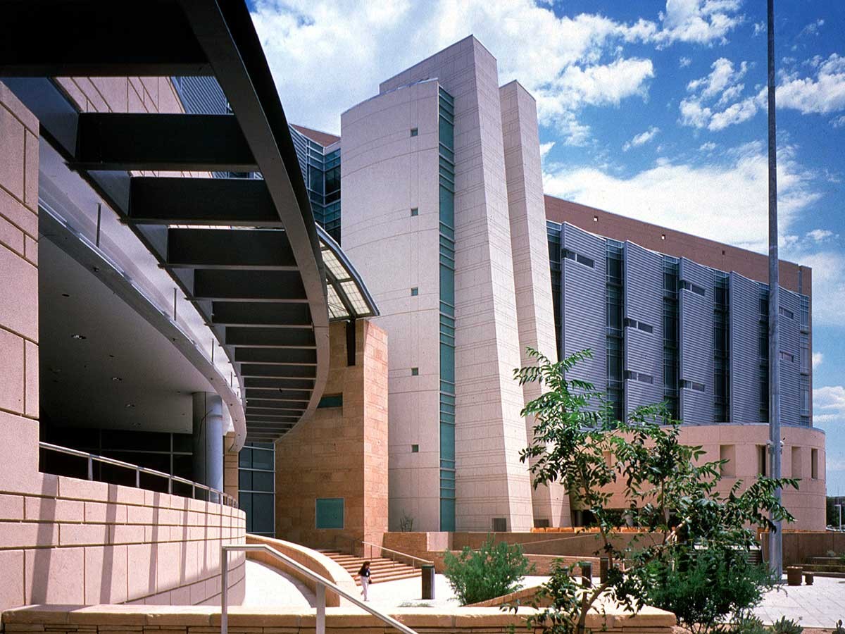 Pfeiffer- 15 Iconic Projects - Sheet12