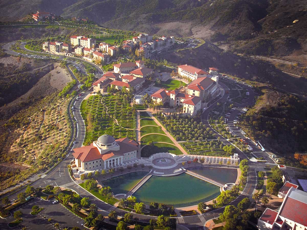 Soka University ©www.pfeifferpartners.com/