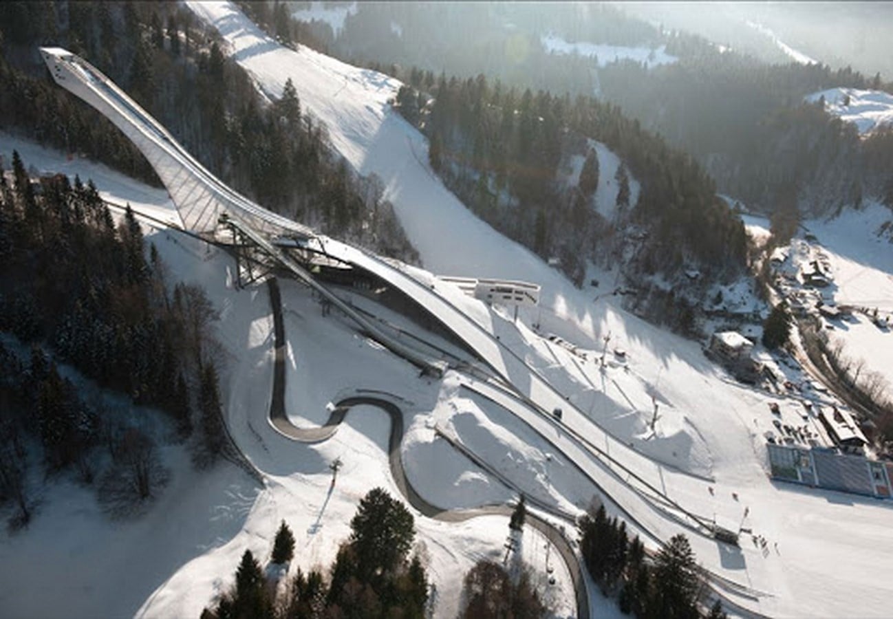 Salto de esquí olímpico, Garmisch-Partenkirchen, Alemania / terreno: loenhart & mayr BDA Architects - Sheet1
