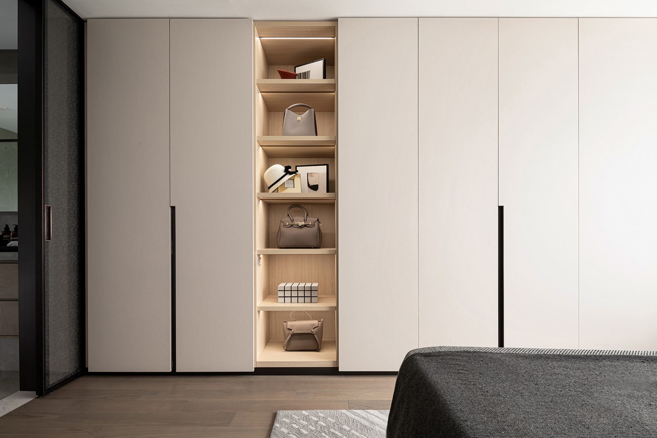 Greentown · Magnificent Residence Show Flat by QIRAN DESIGN GROUP - Sheet5